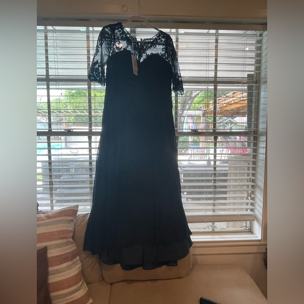 NWT JJs House / mother of bride or groom dress / Navy